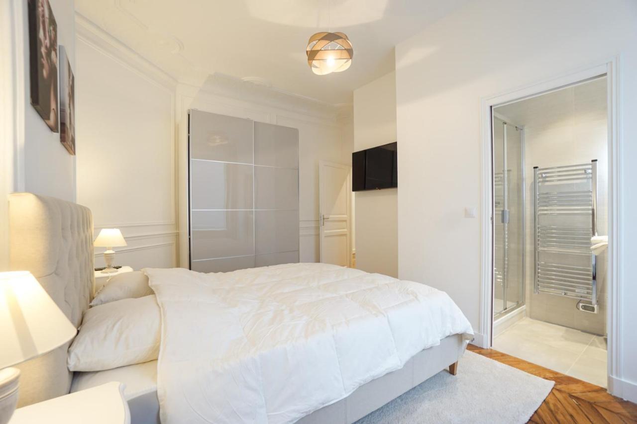 Modern Duplex Close To The Eiffel Tower パリ エクステリア 写真
